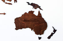 Φόρτωση εικόνας στο εργαλείο προβολής Συλλογής, Ξύλινος παγκόσμιος χάρτης τοίχου ΚΑΣΤΑΝΙΑ - (190 x 110) / Με αγγλικά ονόματα