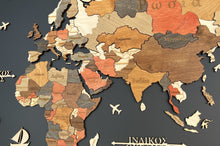 Φόρτωση εικόνας στο εργαλείο προβολής Συλλογής, Ξύλινος τρισδιάστατος παγκόσμιος χάρτης σε plexiglass - (203 x 130) / Με ονόματα
